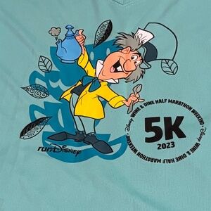 RunDisney Mad Hatter Wine and Dine 5k Long Sleeve Size Medium Women’s